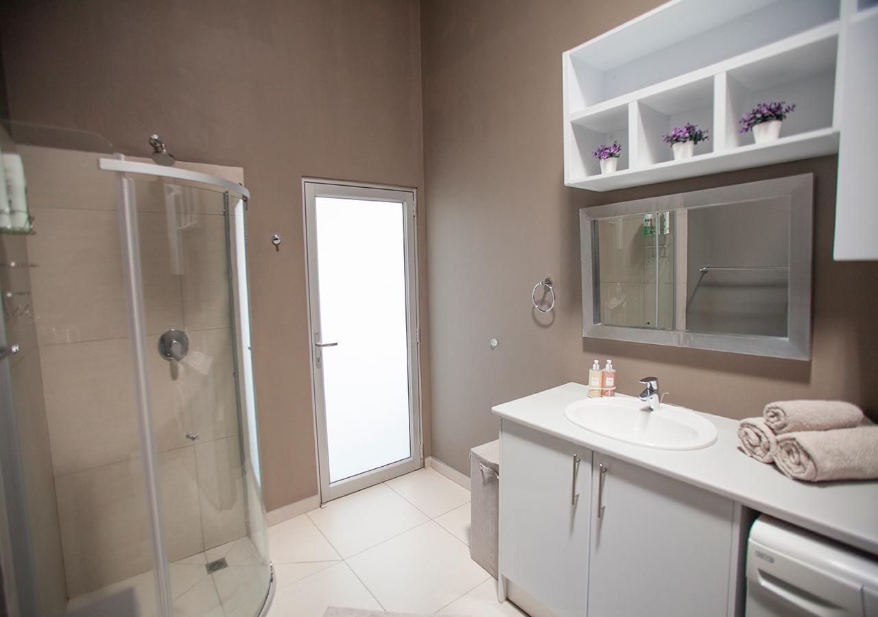 Rnb'S Studio Apartment Windhoek Extérieur photo