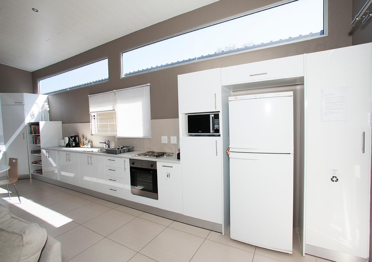 Rnb'S Studio Apartment Windhoek Extérieur photo